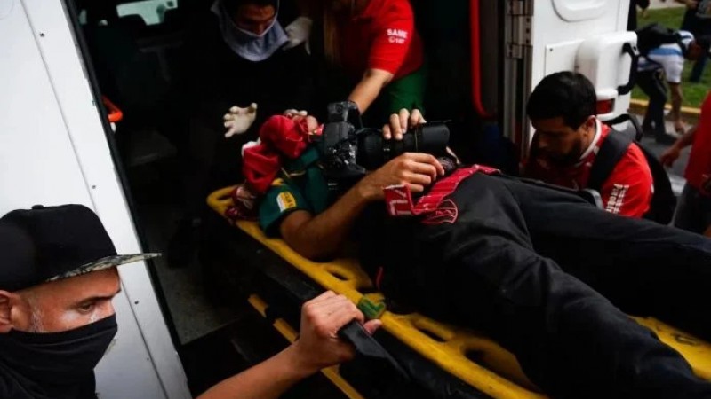 El fotógrafo Pablo Grillo despertó y reconoció a su padre tras ser gravemente herido en la marcha del Congreso