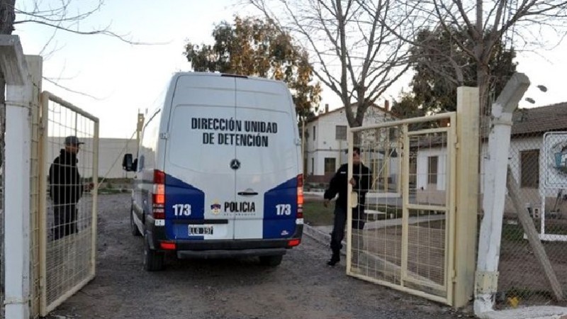 Tragedia en una cárcel neuquina: un interno murió al quemarse en una protesta para exigir su traslado