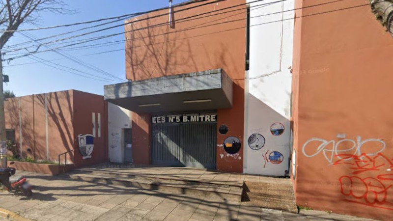 Un chico de 14 años apuñaló a otro de 15 a la salida de un colegio