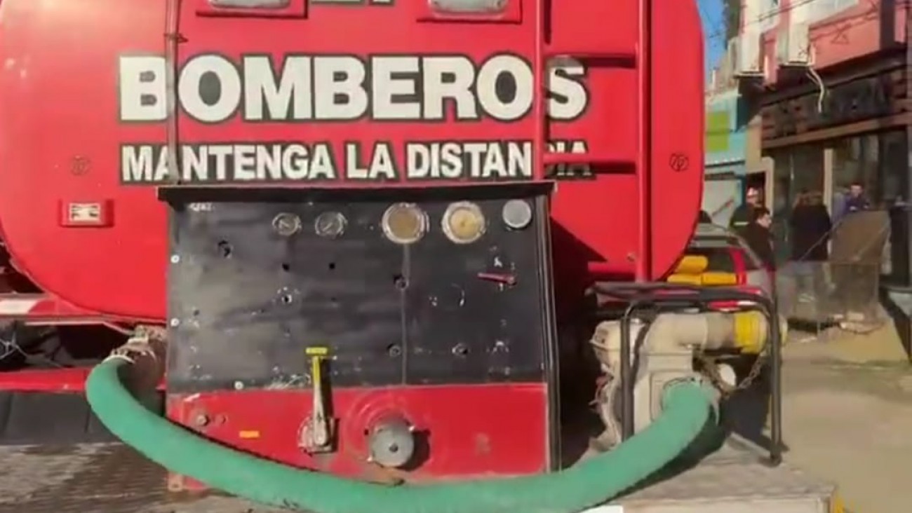 Contuvieron un principio de incendio en el restaurante "La Rastra" en pleno centro