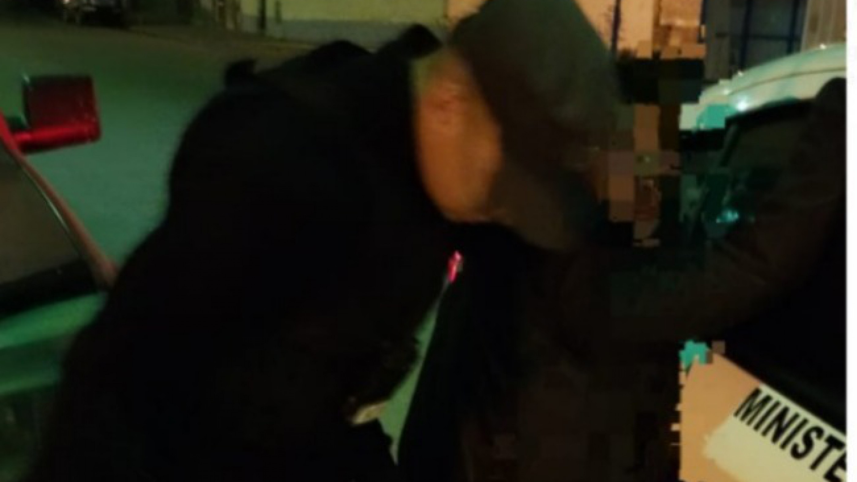 Lo pararon caminando con una maceta y era una planta de marihuana de 57 cm