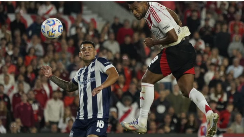 River empató 1-1 con Talleres y complicó su pase a octavos del Apertura