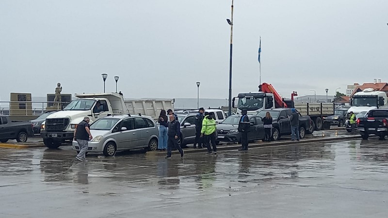 Caos vehicular por un choque en cadena en Yrigoyen y Moreno