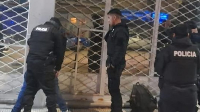 Detuvieron a un joven por robo de celulares a menores en pleno centro