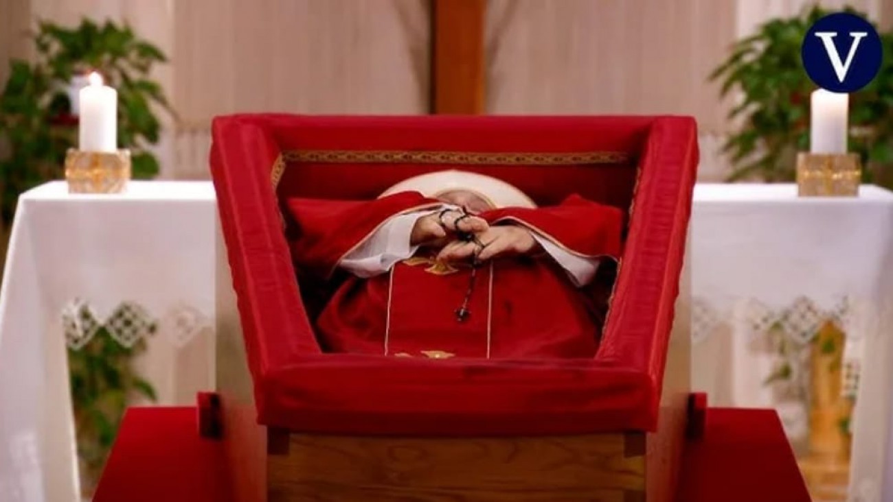 El Vaticano difundió las primeras imágenes del féretro del papa Francisco
