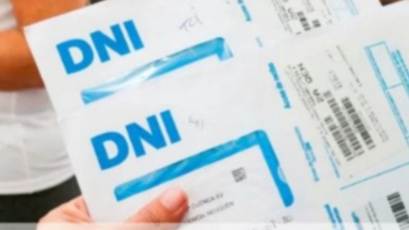 Una adolescente consiguió quitarse el apellido de su padre, ausente durante su vida