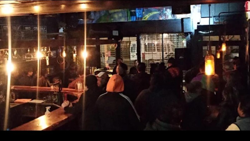 Una mujer denunció que fue golpeada en un bar de Comodoro por pedir que bajaran la música