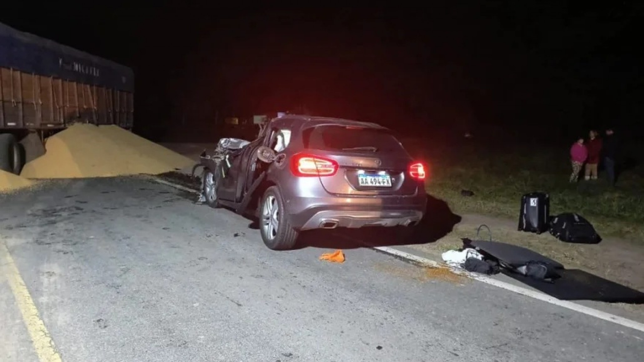 Tragedia en Ruta 88: un reconocido médico y su hijo de 9 años murieron al chocar con un acoplado suelto