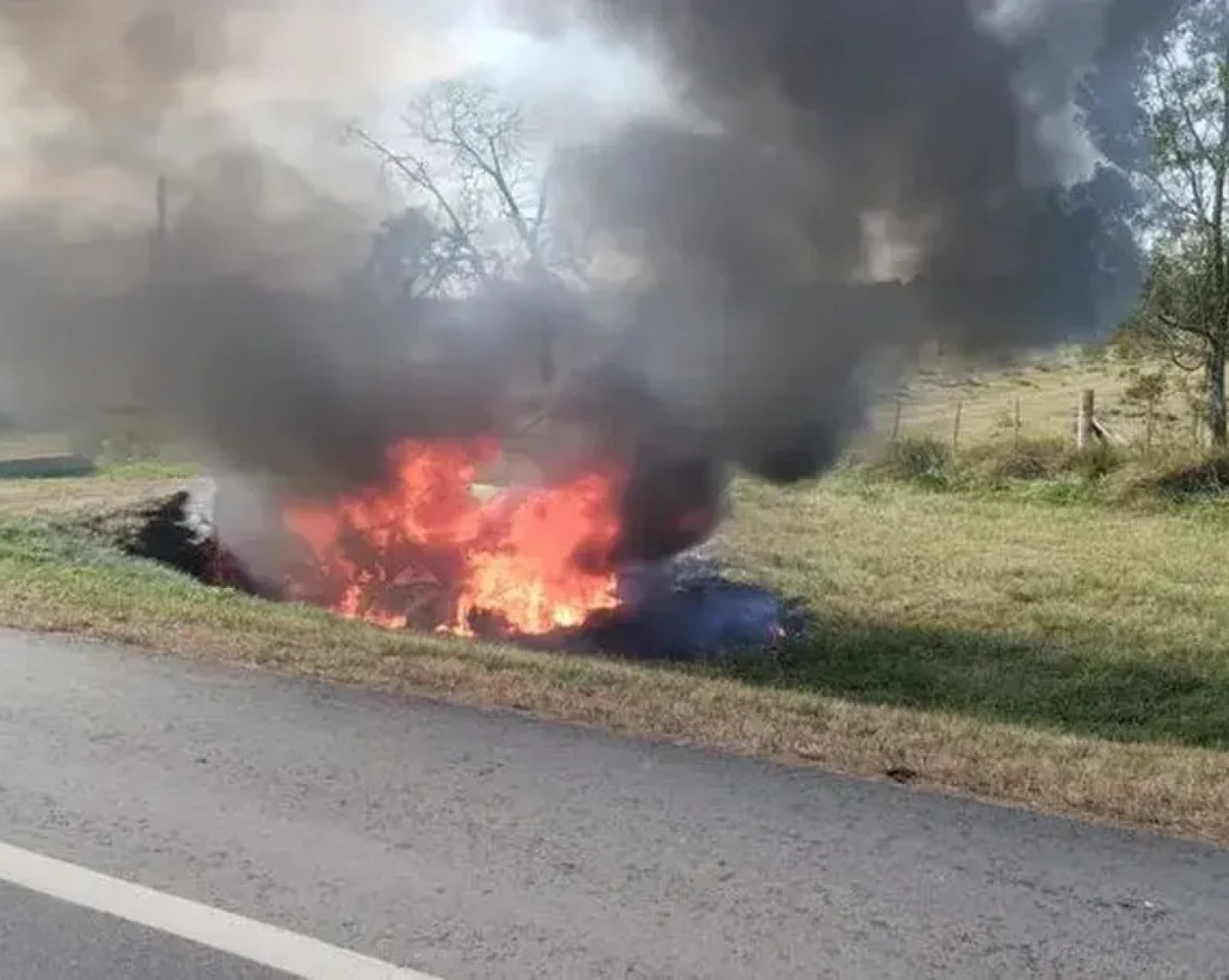 Tragedia: dos personas murieron tras un brutal accidente en Ruta 2