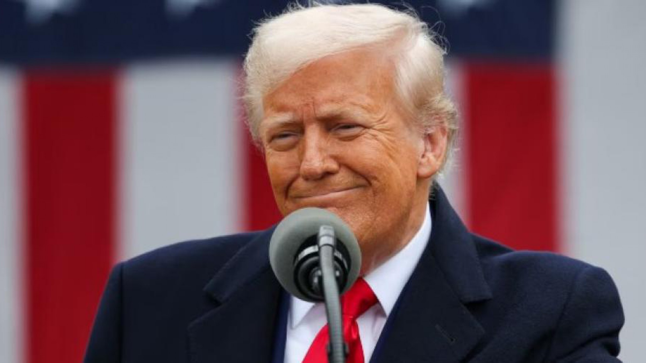 Trump confirmó que aplicará aranceles del 10% a las exportaciones argentinas