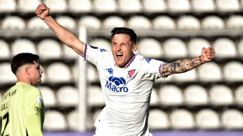 Tigre aprovechó un error y eliminó a San Lorenzo de la Copa Argentina