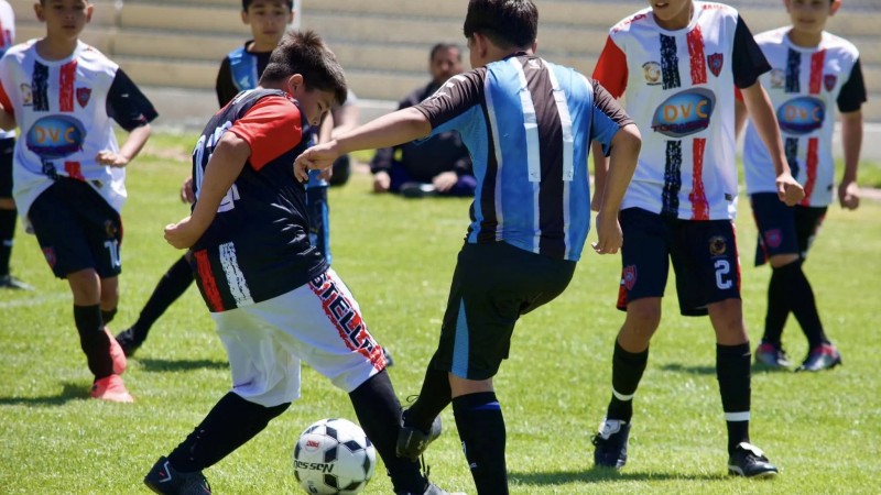 Por las fuertes lluvias, se suspendió la Liga de Fútbol de Comodoro