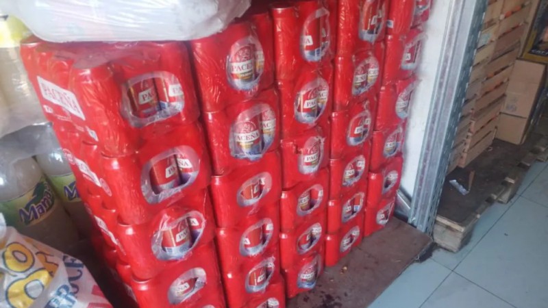 Secuestran 14 mil latas de cerveza sin documentación provenientes de Bolivia