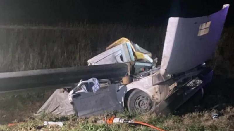 Cuatro muertos en un choque frontal en Córdoba: entre las víctimas hay tres niños