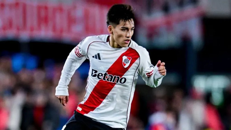 Subiabre en pie de guerra con River: no firmó contrato y el club no lo cedería al sub 20