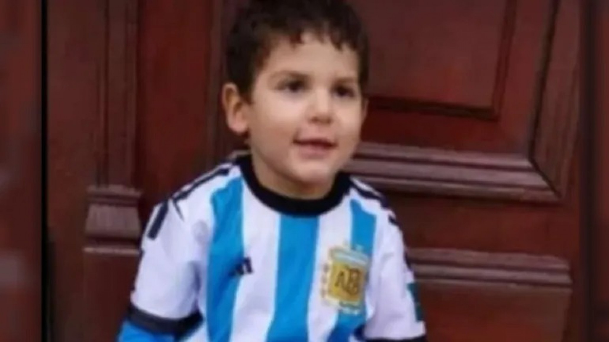 Un niño murió tras una operación de amígdalas y la familia denuncia que el médico sigue ejerciendo en Caleta Olivia