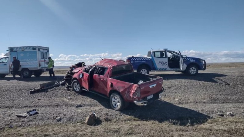 Fatal accidente en la Ruta 40: una mujer perdió la vida y dos personas fueron hospitalizadas