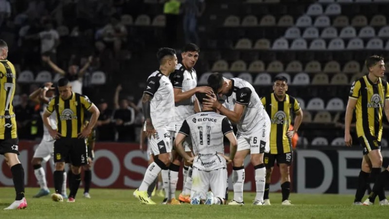 Histórico: Gimnasia de Mendoza asciende a Primera tras vencer a Deportivo Madryn