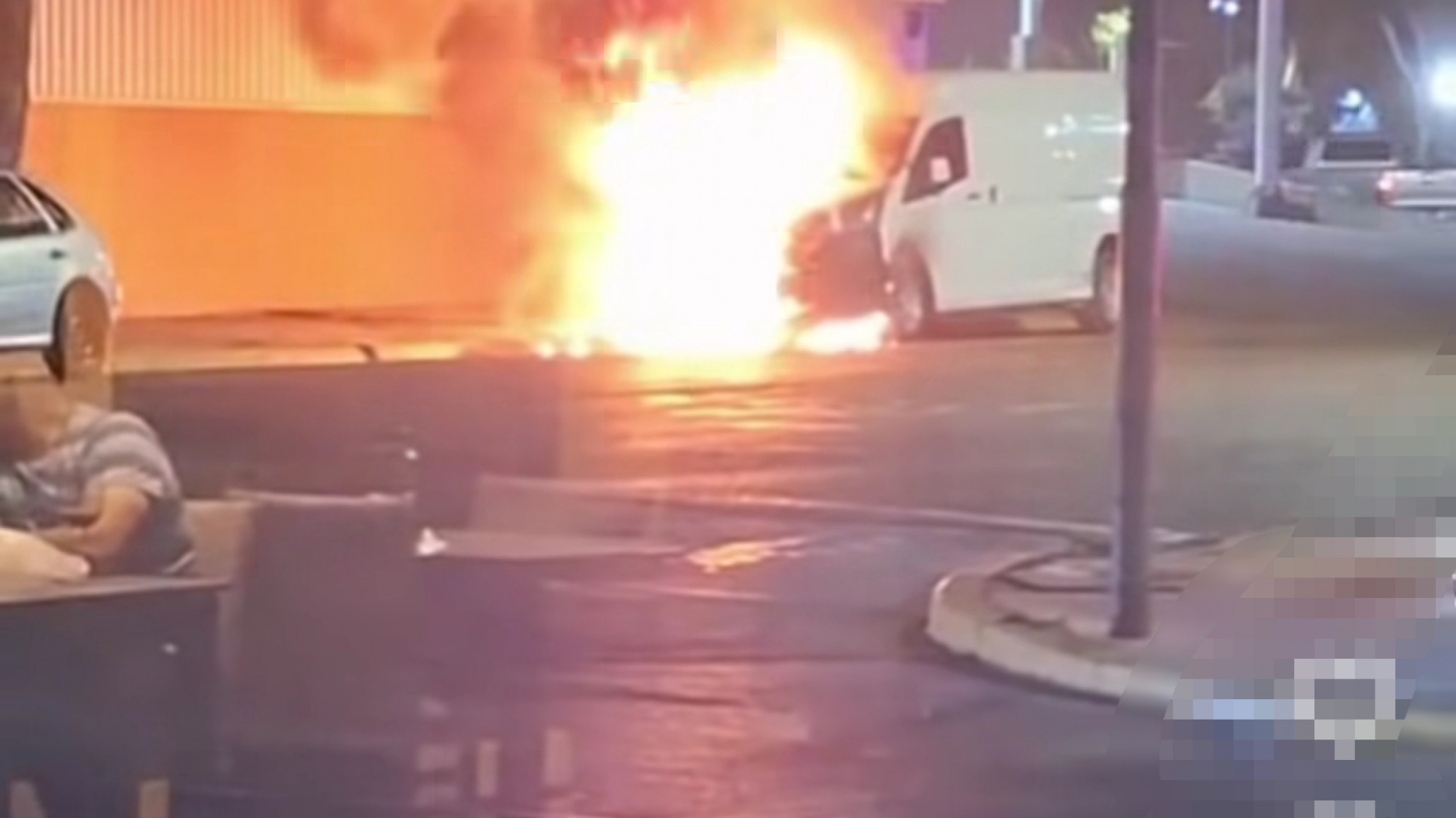 Prendieron fuego la camioneta usada en el tiroteo en Comodoro