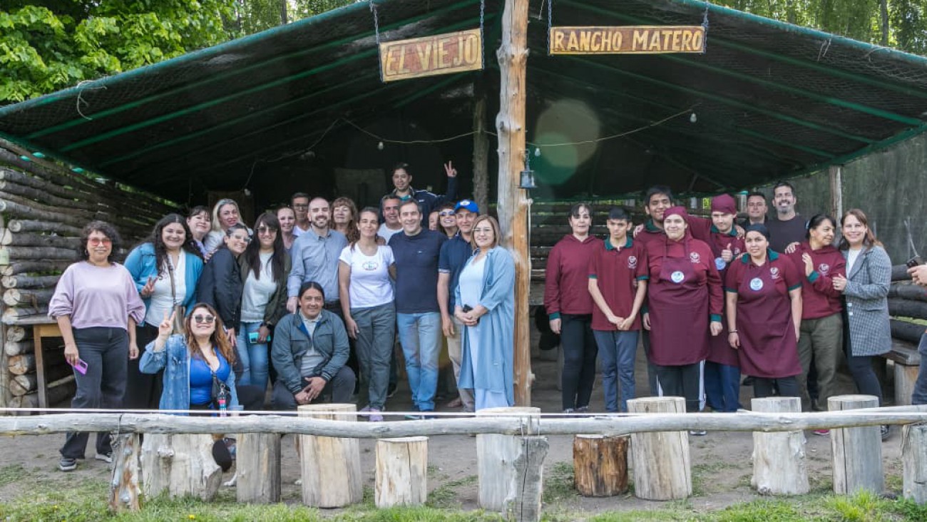Luque cerró campaña en Sarmiento y llamó a votar el domingo para "ponerle un freno al ajuste"