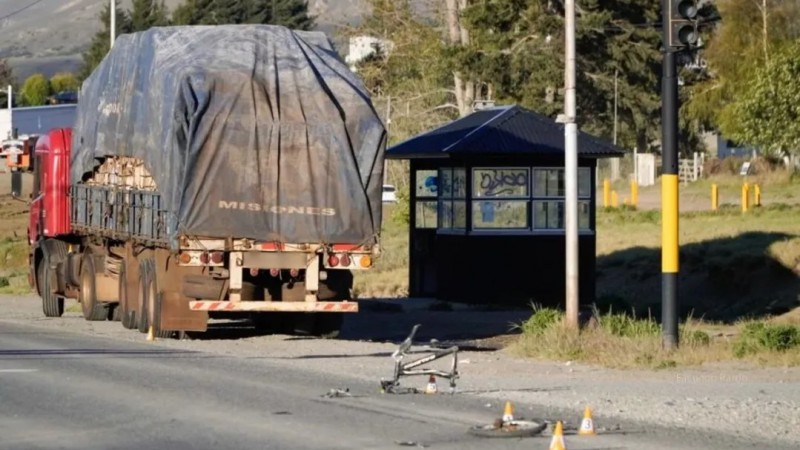 Un niño de 9 años fue gravemente herido al ser atropellado por un camión en Ruta 40