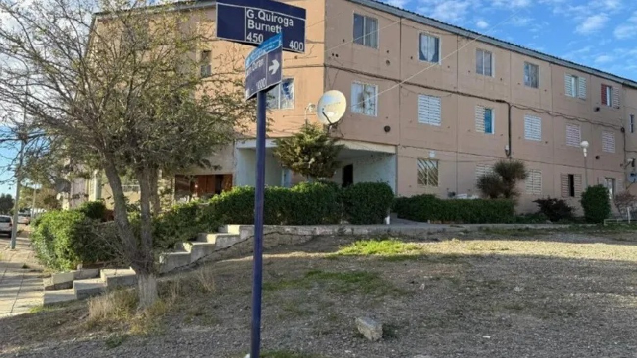 Vecinas del LU4 reclaman volver a sus viviendas: "A los 63 años no podés quedarte en la calle habiendo pagado toda tu vida"