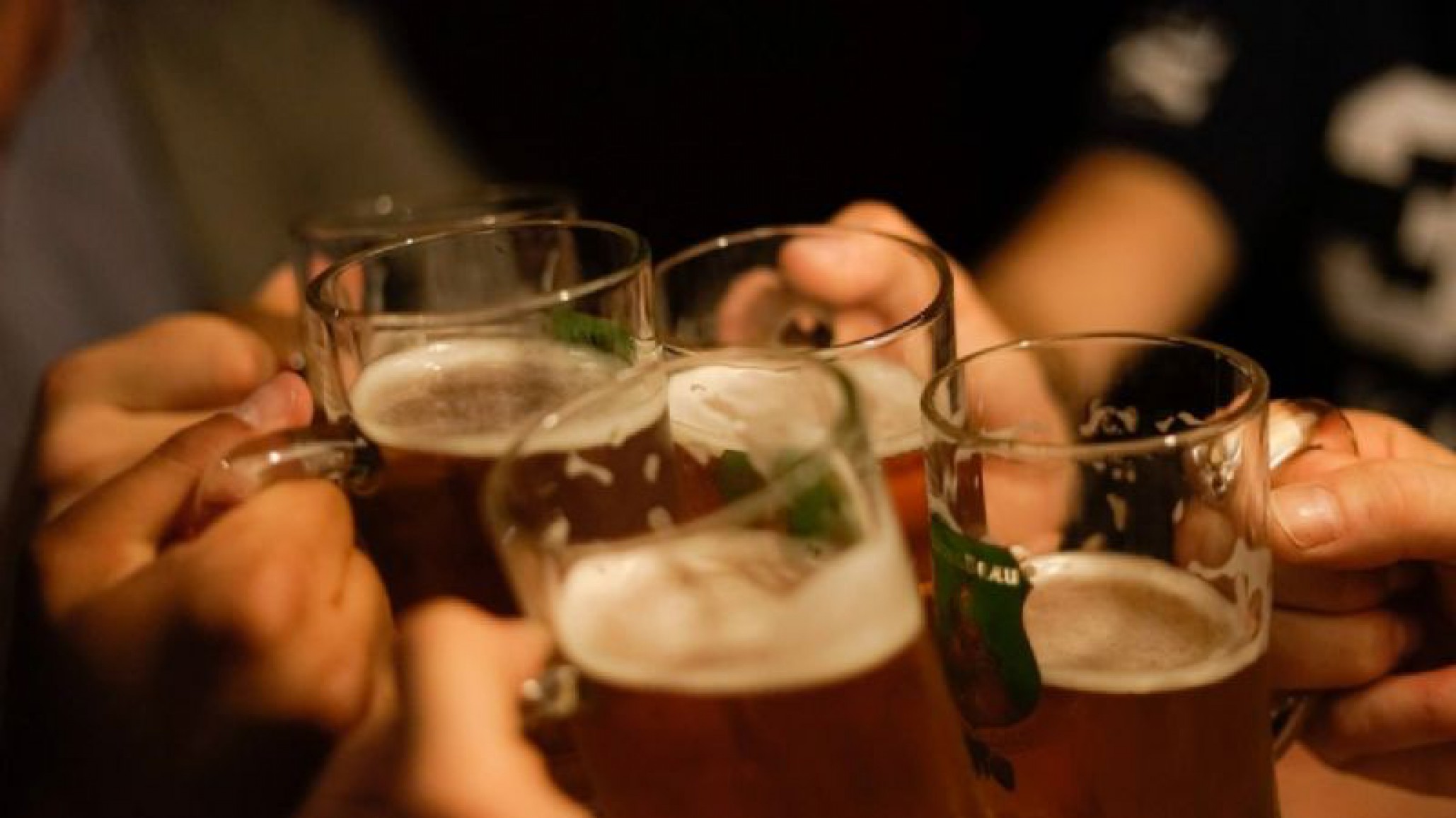 Un estudio revela que tomar al menos tres litros de cerveza a la semana es bueno para la salud