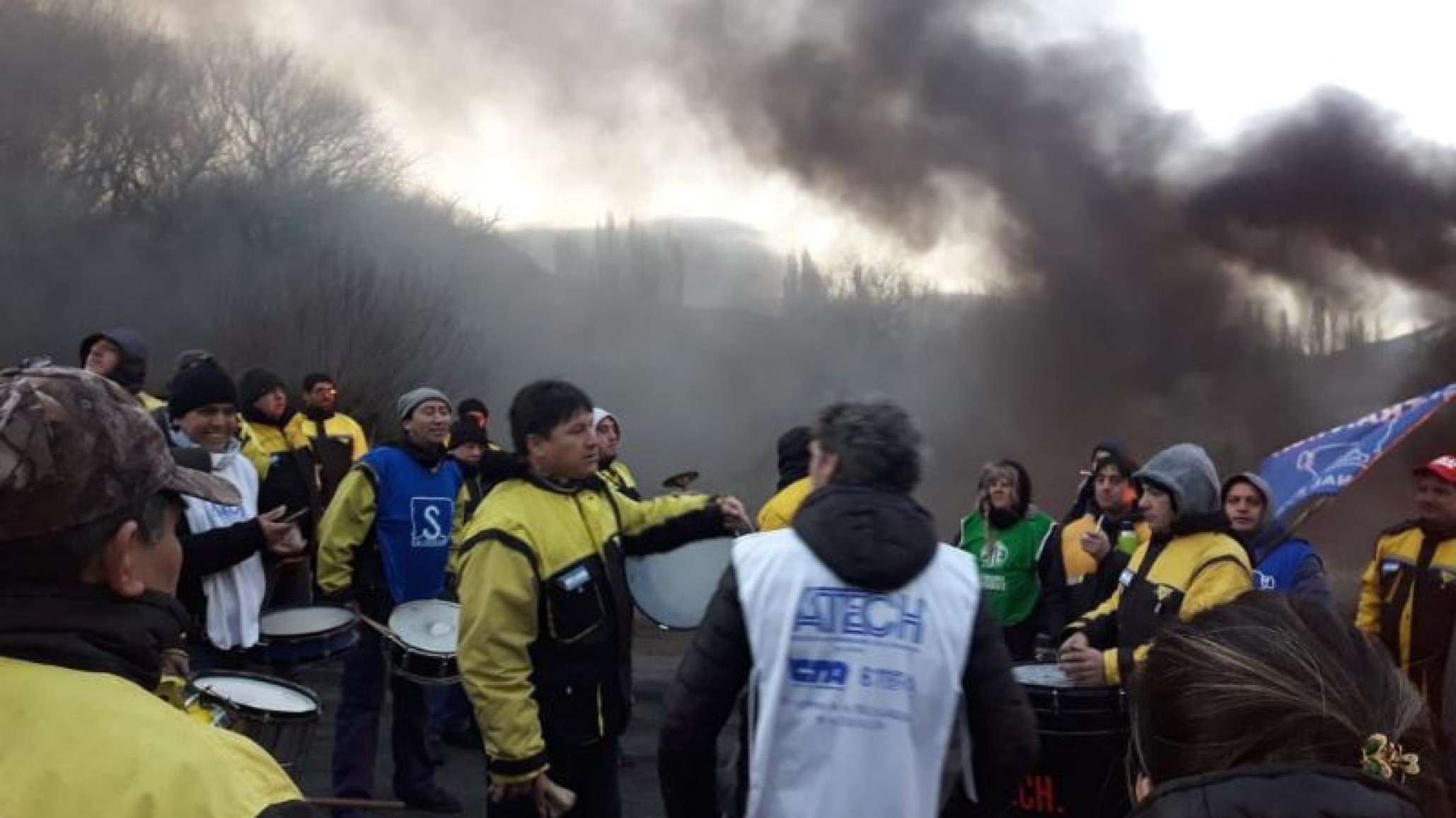 Gremios cortan nuevamente caminos y rutas