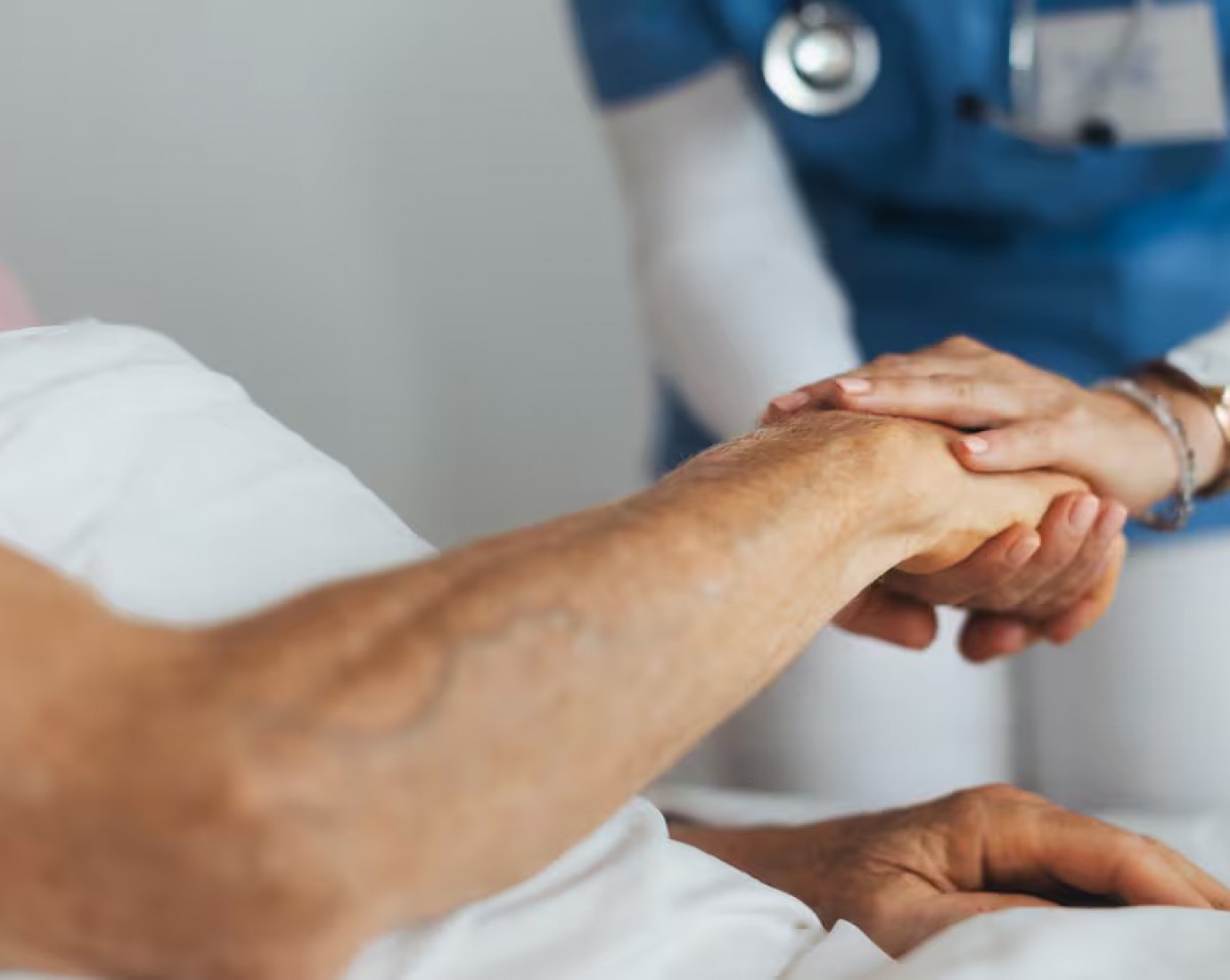 Brote en Chubut: La ANMAT inmoviliza insumos en hospitales de todo el país por una posible contaminación