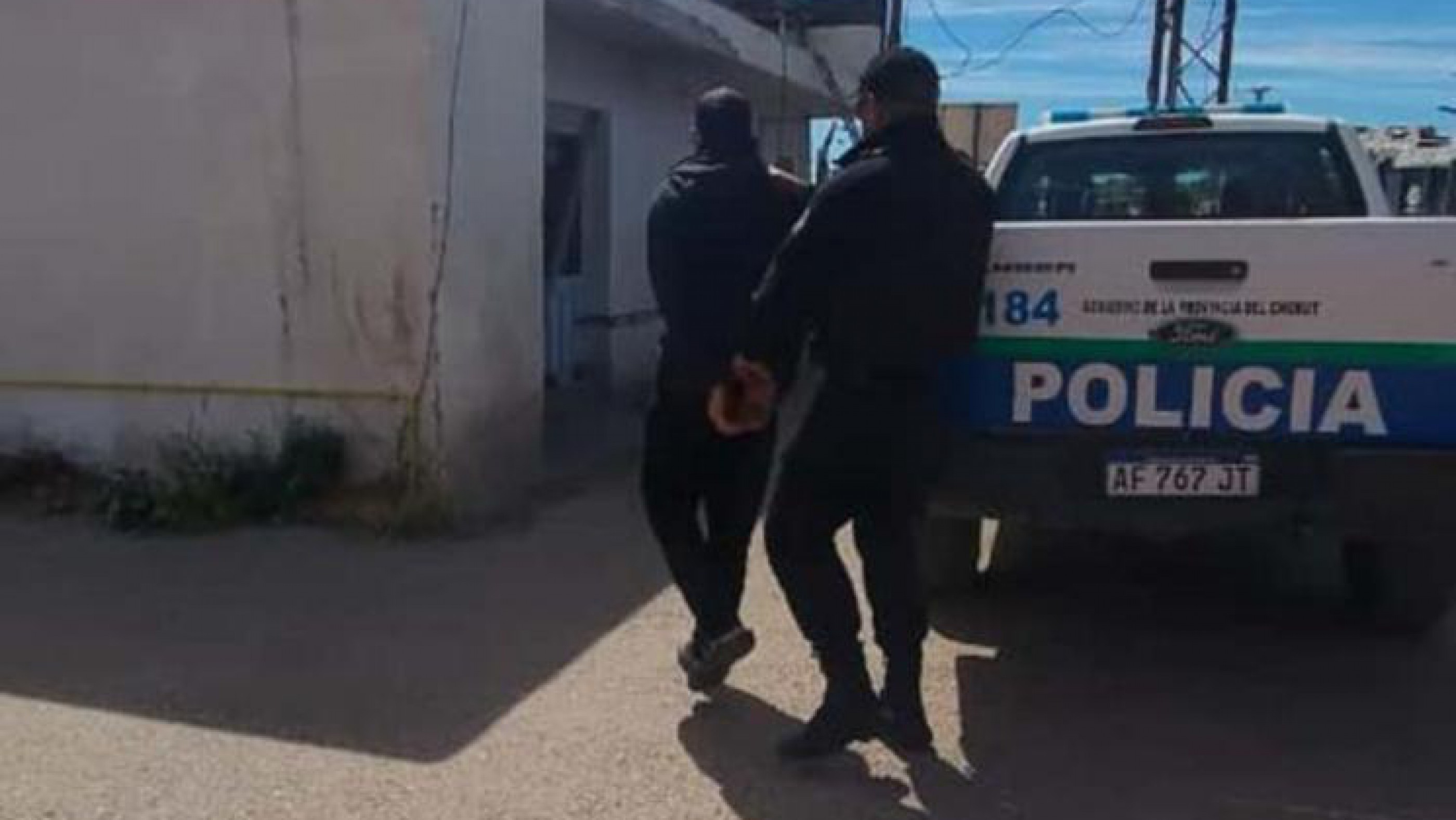 Detuvieron en Km 8 a un joven con pedido de captura por robo