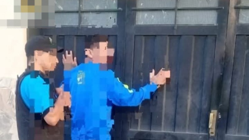 Estaban bebiendo alcohol, discutieron y terminó apuñalado en plena calle: hay un detenido