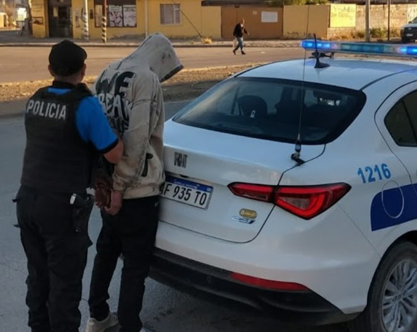 Comodoro: Cayó un prófugo en pleno Barrio Pueyrredón