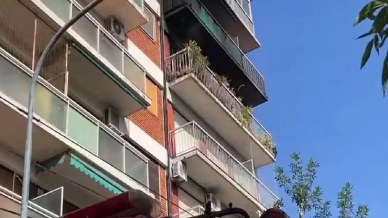 Un hombre sufrió quemaduras en el 75% de su cuerpo tras un incendio en un departamento