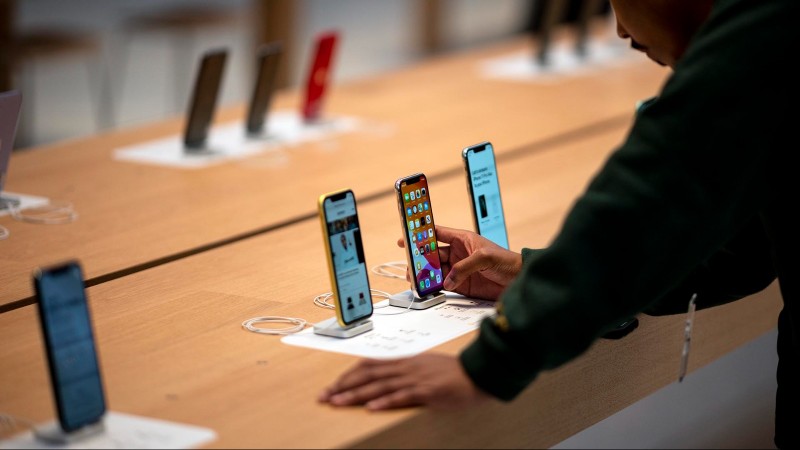 Anunciaron la eliminación de aranceles para la importación a celulares