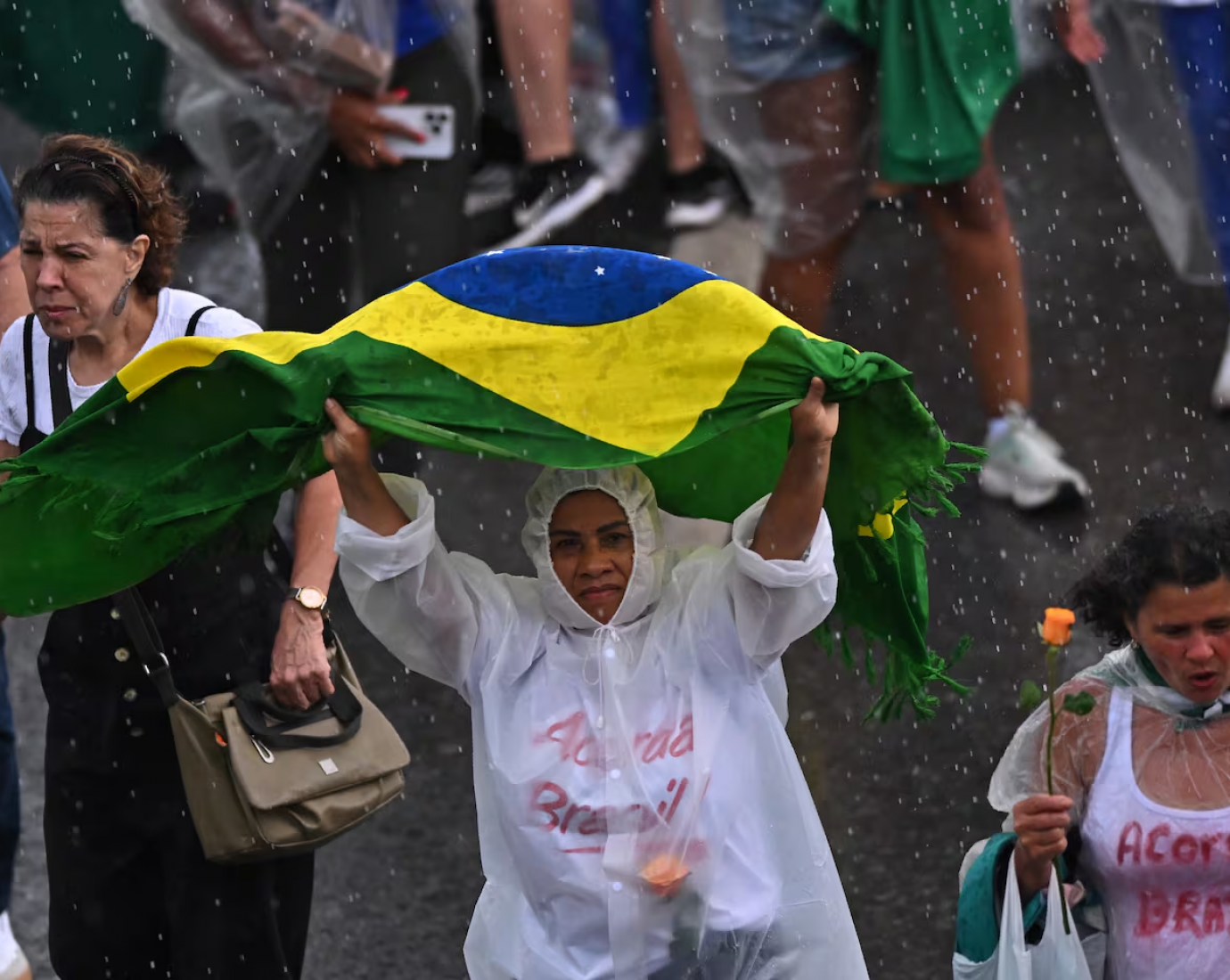 Un rayo cayó durante una marcha a favor de Bolsonaro y dejó al menos 30 heridos