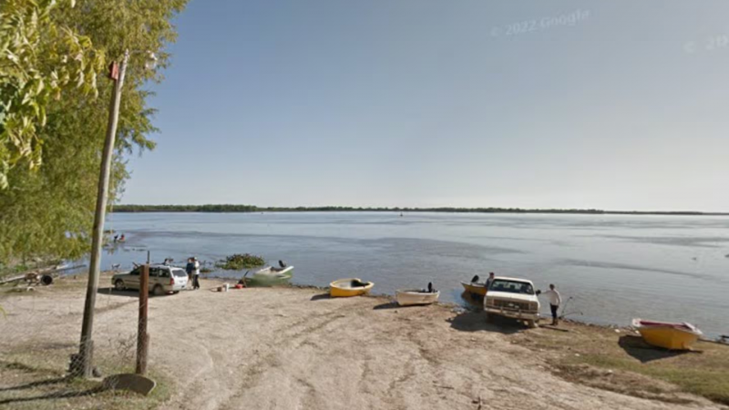 Horror: mató a su papá de un disparo, tiró el cuerpo al río y está prófugo