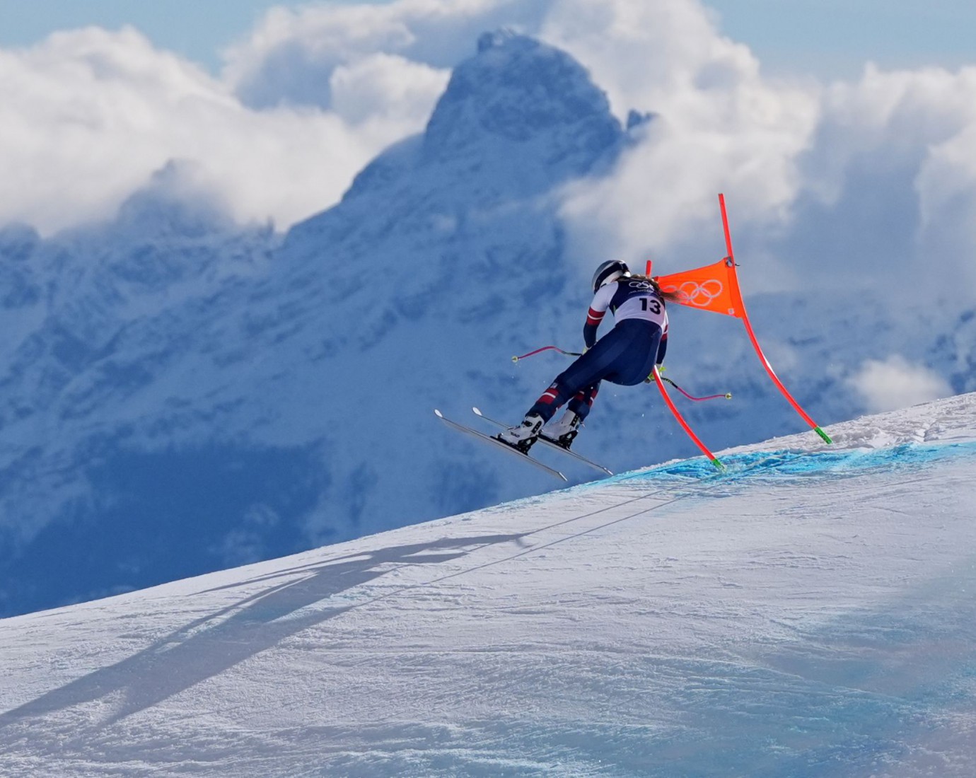 Juegos Olímpicos de Invierno 2026: campeona olímpica sufrió una dura caída en descenso y fue evacuada en helicóptero