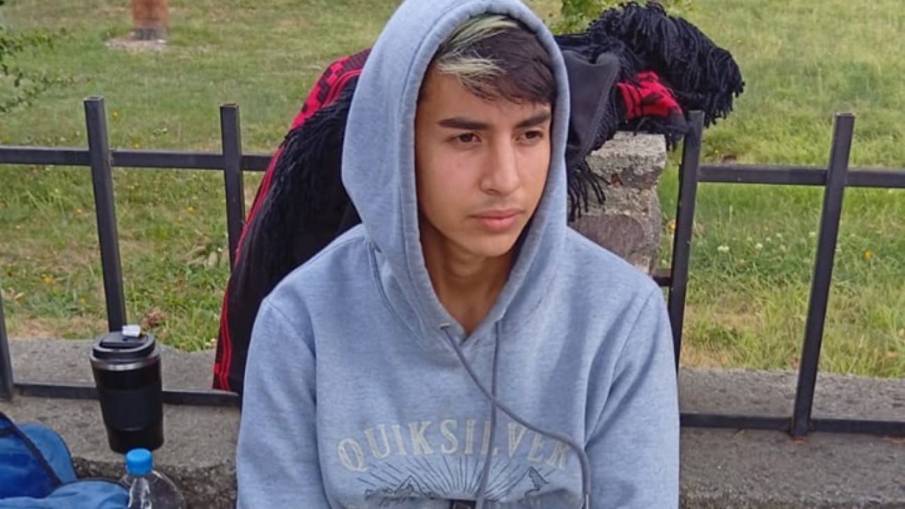 "Estamos bajo fuego": Un joven de Cholila inicia huelga de hambre ante la falta de respuestas por los incendios