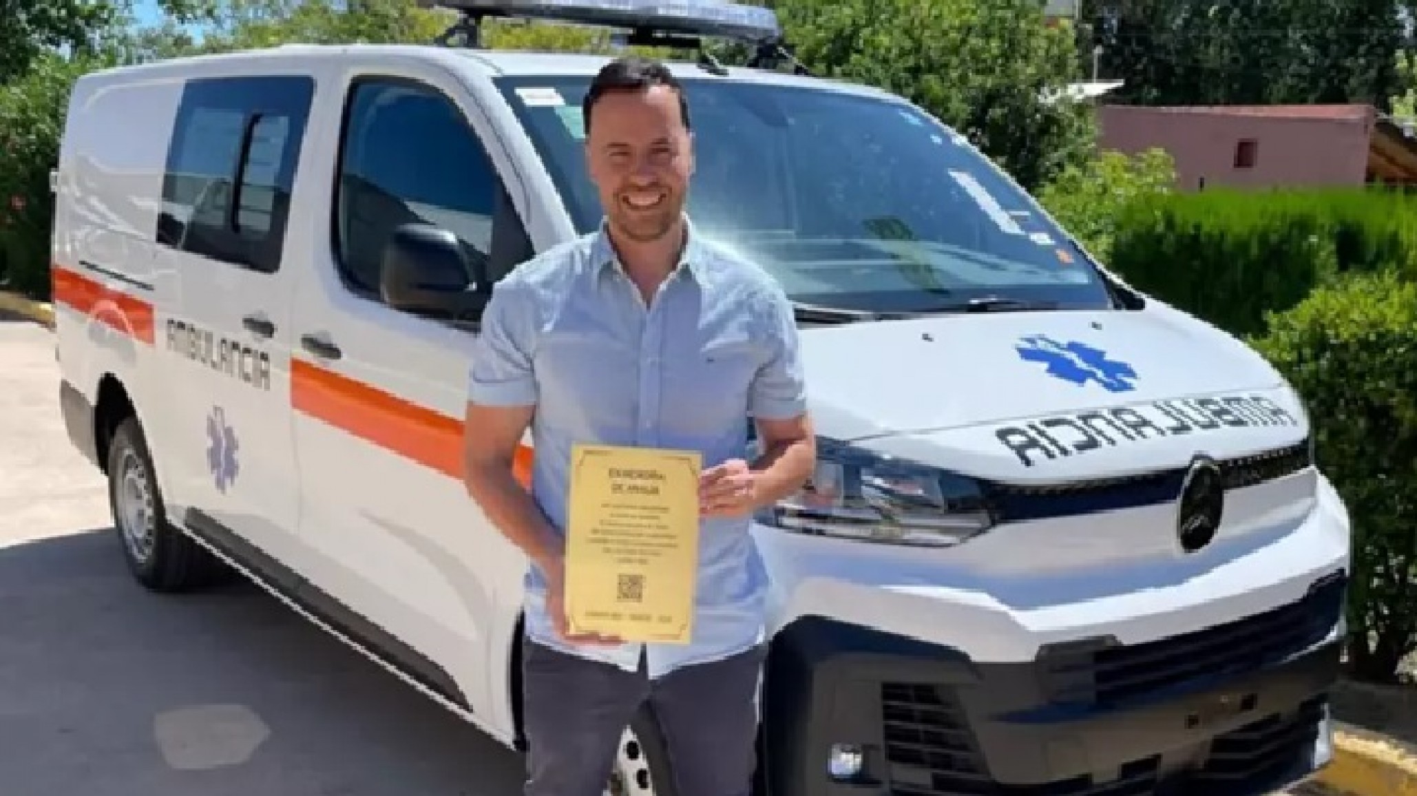 Puerto Madryn: la historia detrás de la ambulancia donada por un turista taiwanés para "limpiar el karma" de su esposa