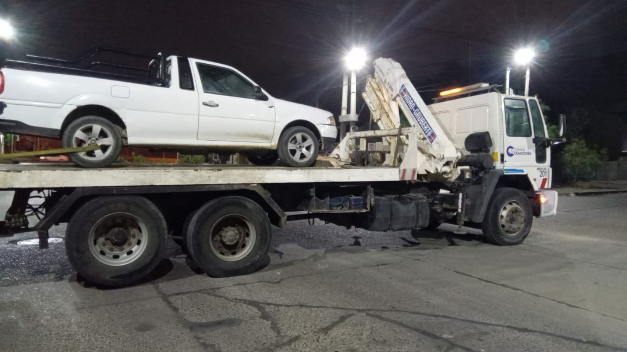 Secuestran una Volkswagen Saveiro por alcoholemia positiva en Comodoro Rivadavia: circulaba sin luces ni seguro