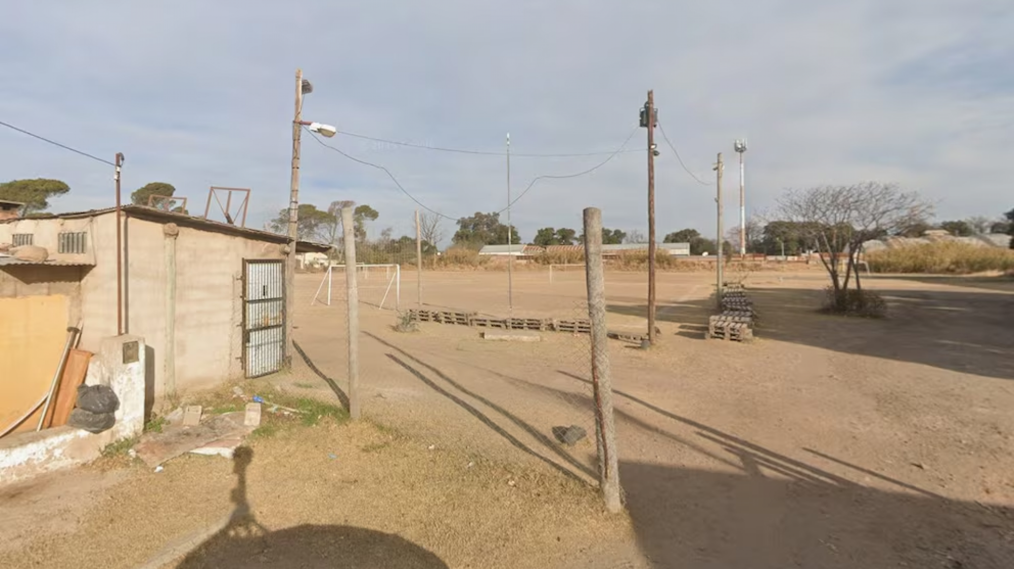 Tragedia: festejaba su cumpleaños, se descompensó jugando al fútbol y murió