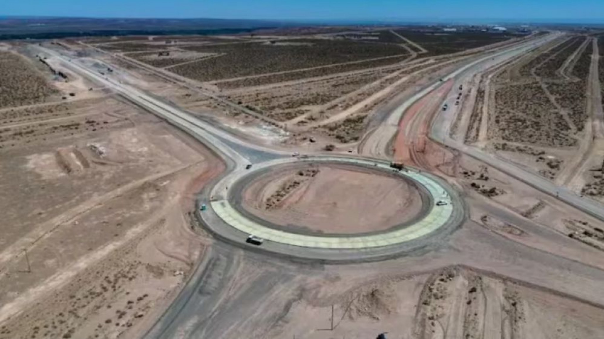 Un hombre chocó y mató a un bebé que viajaba en moto con su mamá y luego intentó escapar