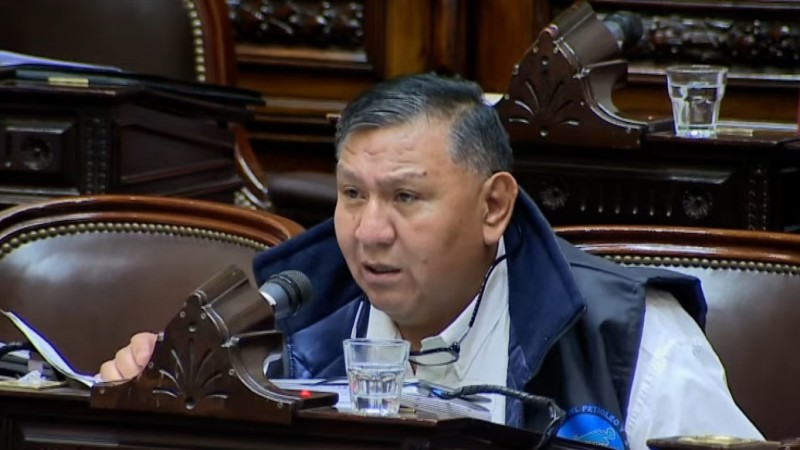 Jorge "Loma" Ávila anunció su voto negativo y denunció la paralización petrolera en Chubut