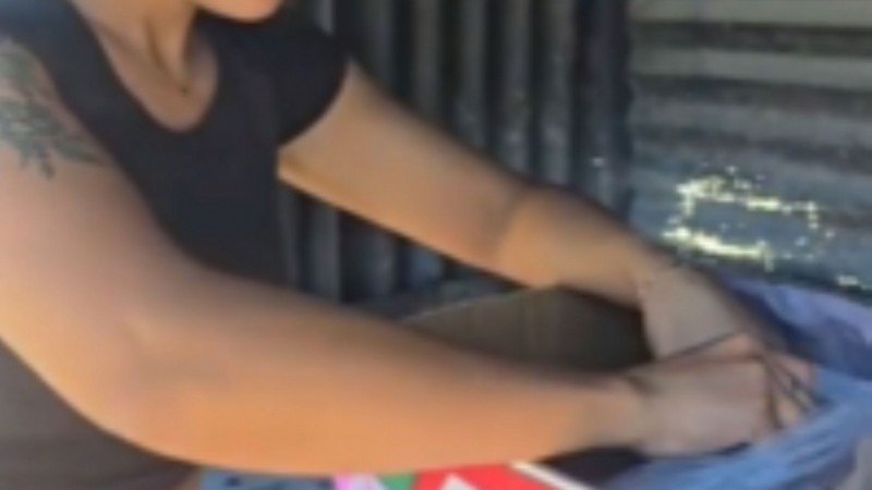 Comodoro: vende churros para comprar los útiles de su hija y pagar el alquiler tras quedarse sin trabajo