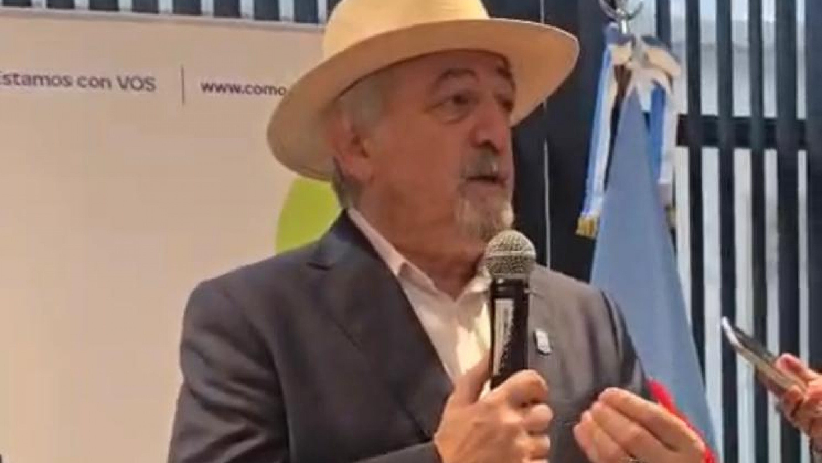 Othar tras reclamo de vecinos en aniversario de Comodoro: "No nos vamos a quedar llorando sobre la leche derramada, vamos a salir a buscar lo que la ciudad necesita"