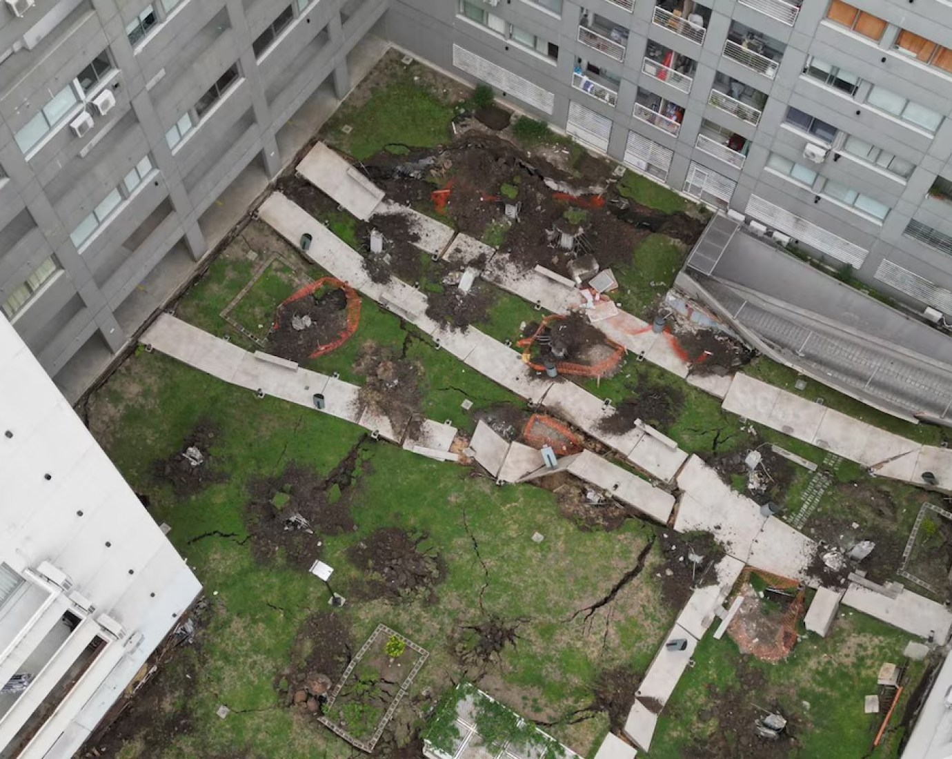 200 vecinos afectados por el derrumbe de un estacionamiento PROCREAR en Capital Federal