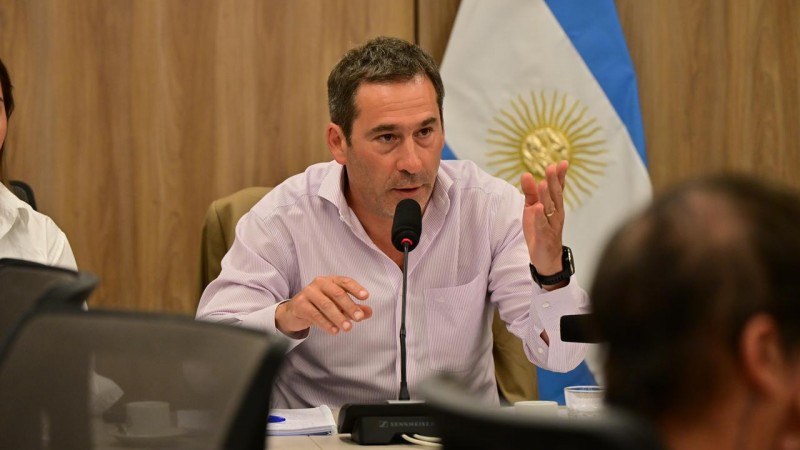 Luque sobre la ley de Glaciares: "se está poniendo en juego recursos que son irrecuperables".