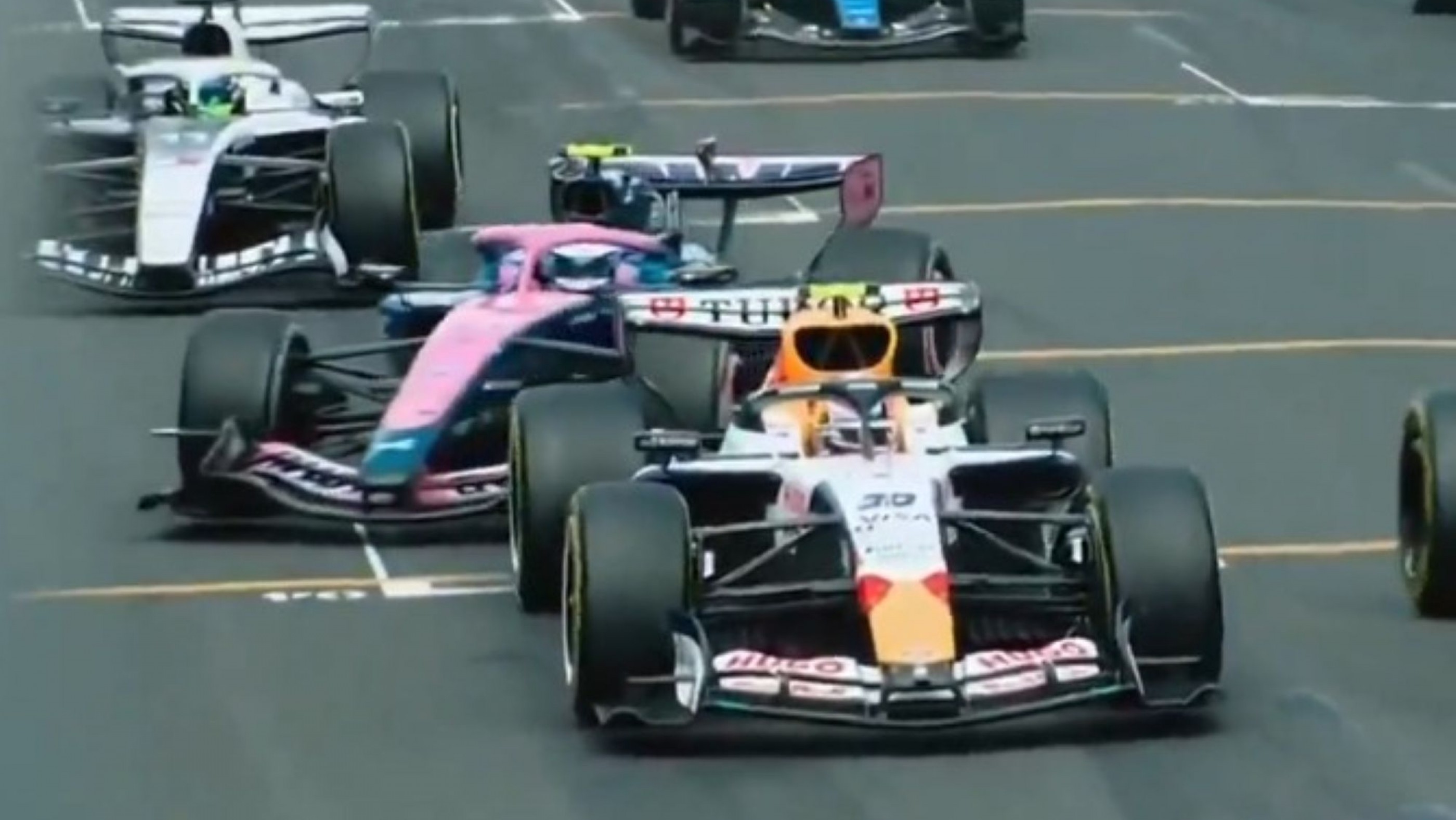 Franco Colapinto protagonizó un "milagro" en Australia: reflejos increíbles para evitar un choque en la largada de la Fórmula 1