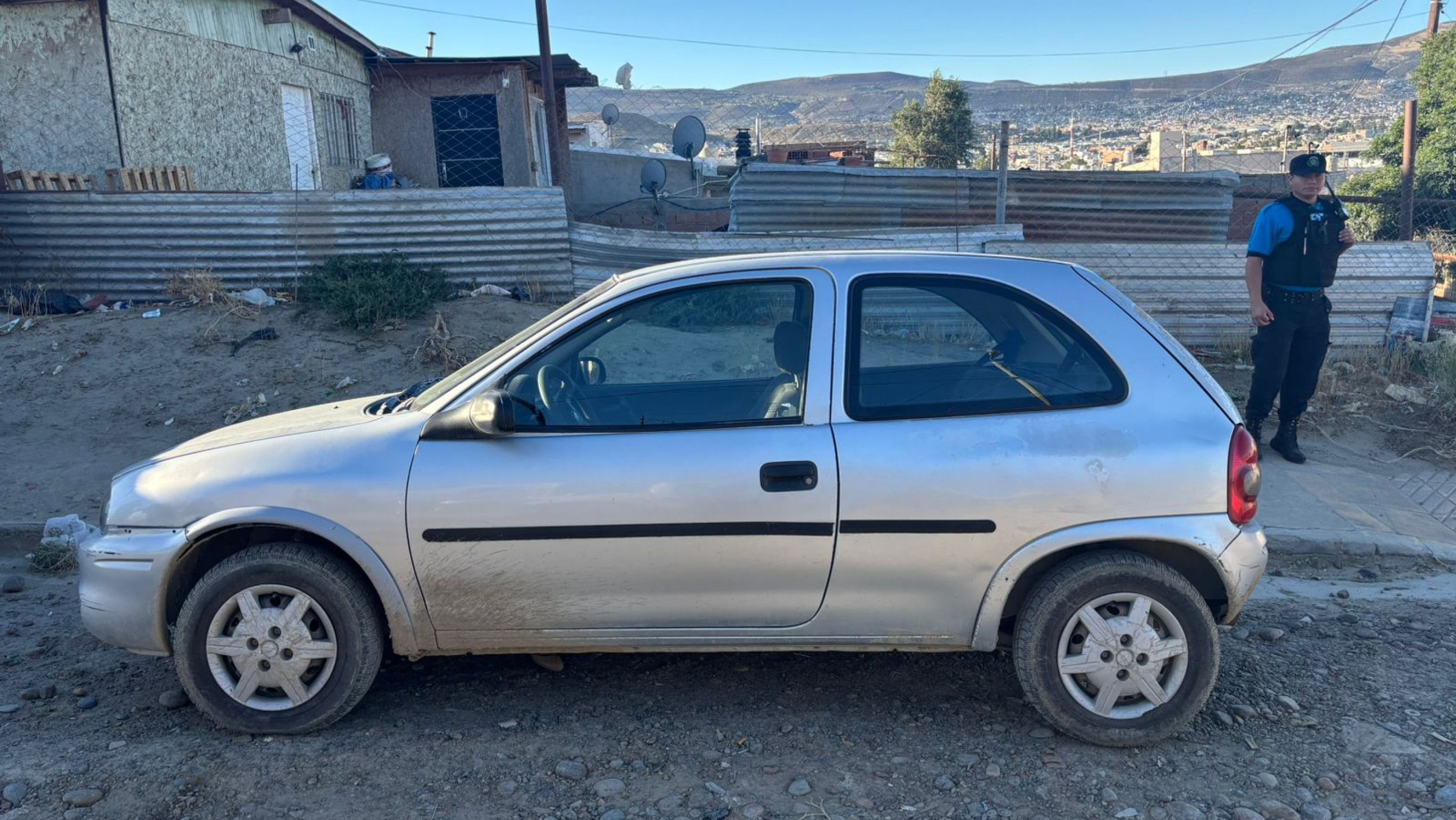 Hallaron un auto con pedido de secuestro y el conductor dijo que lo había comprado