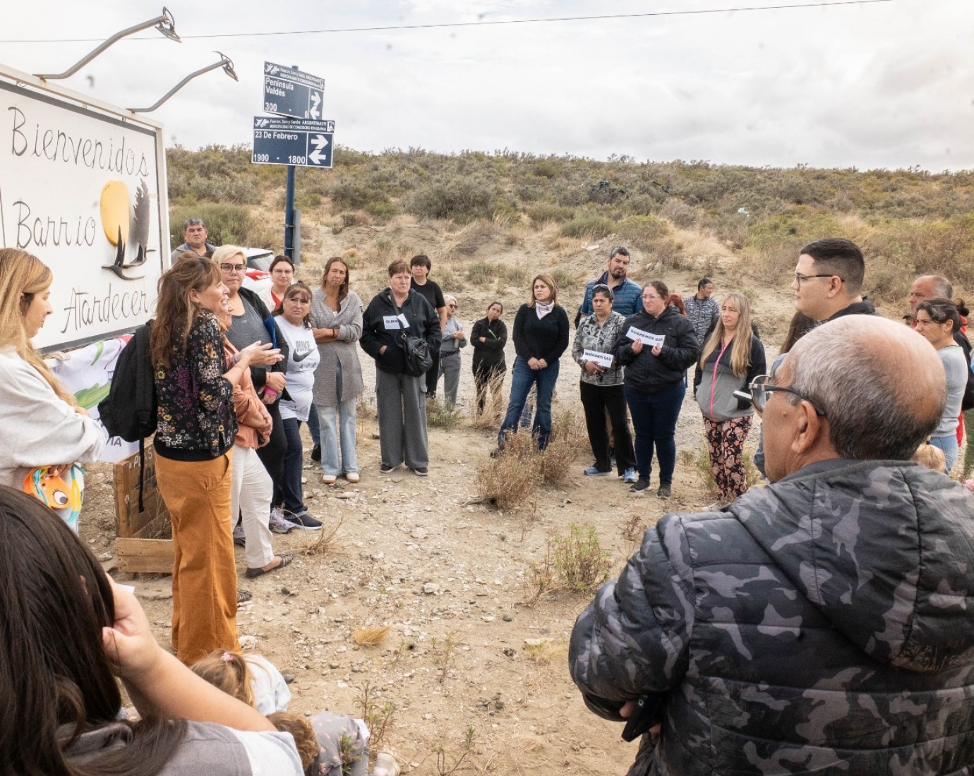 Vecinos del barrio Atardecer se reunieron con concejales para gestionar la obra de gas y un proyecto de biodigestores